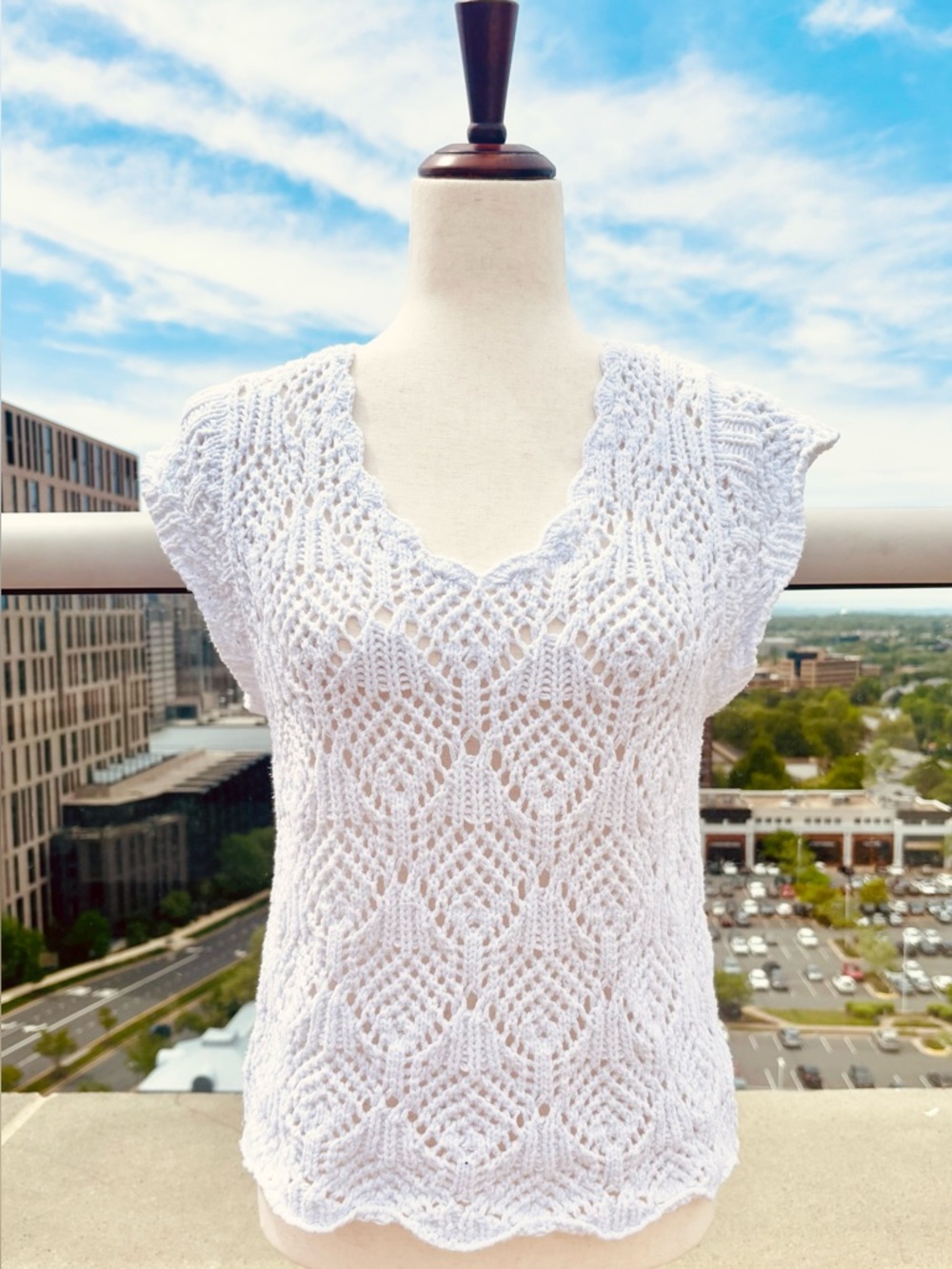 Elan White Crochet Cap Sleeve Sweater Top Size M